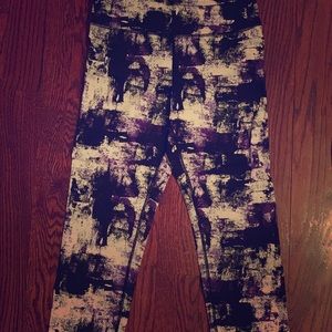 Geo Pattern Dri Fit Workout Leggings